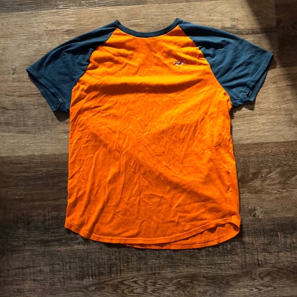 Hollister Must Have Tee - Picture 1 of 2